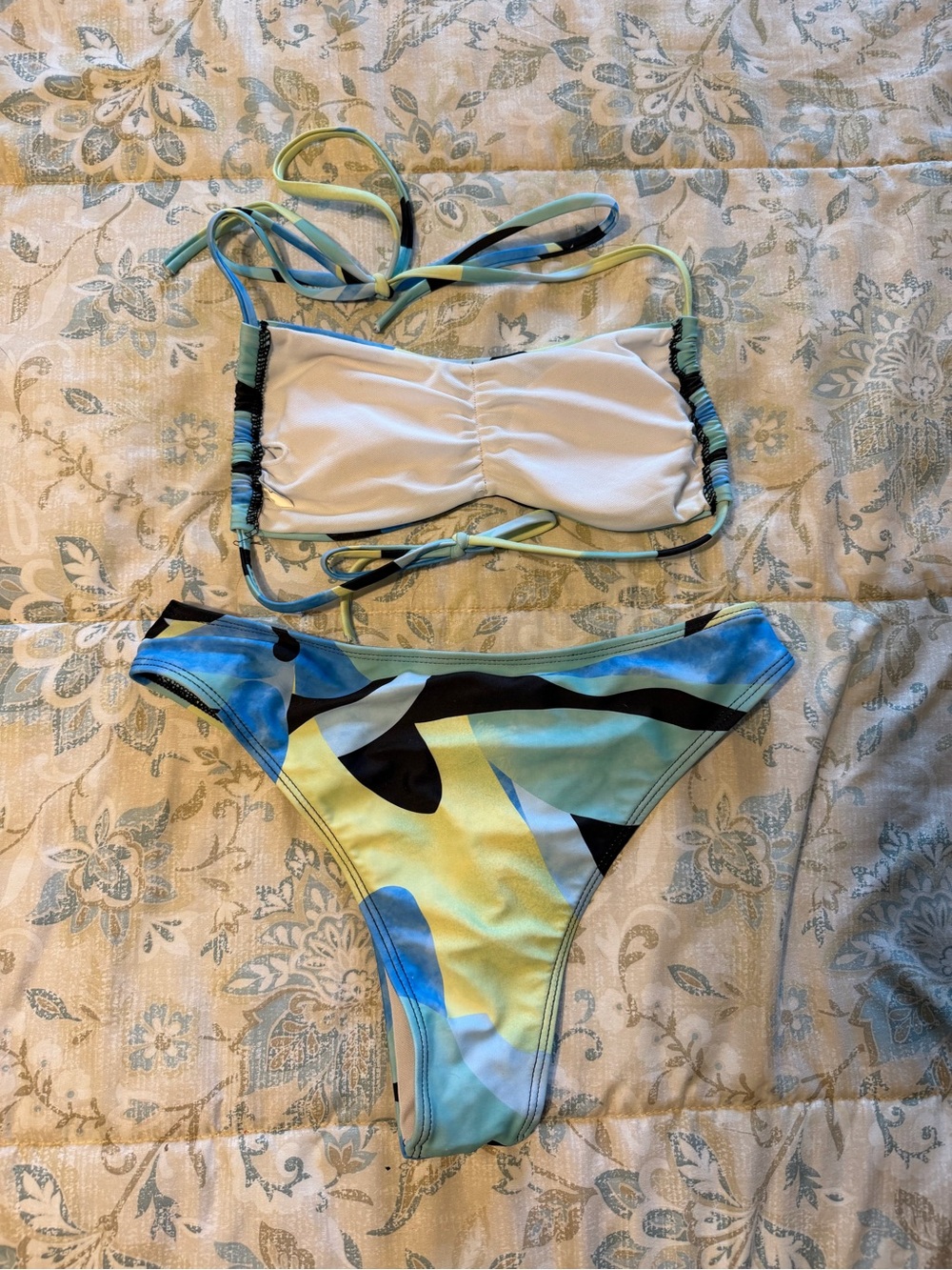 Bikini Set - Picture 4 of 6